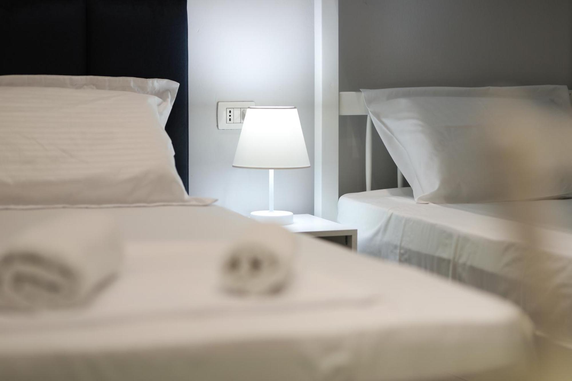 Vila Feliz - Premium Rooms With Free Private Parking Vlore Exterior photo